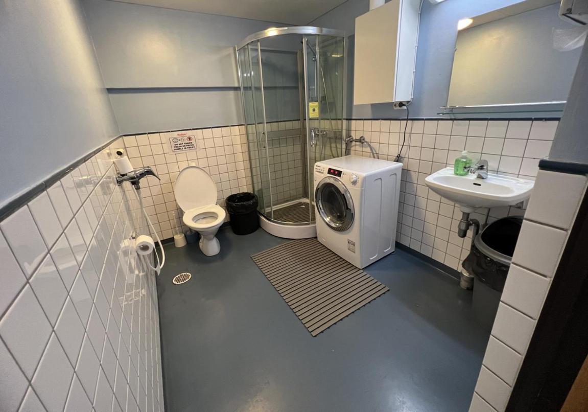 Smart Group 218 Hostel Helsinki Bagian luar foto